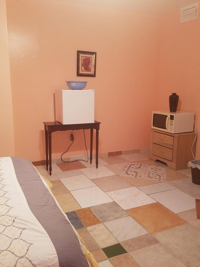 Mimo Home Studio With Private Entrance & Key ไมอามี ภายนอก รูปภาพ